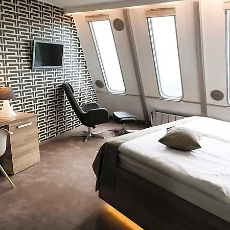 Jested 4* ليبيريتش